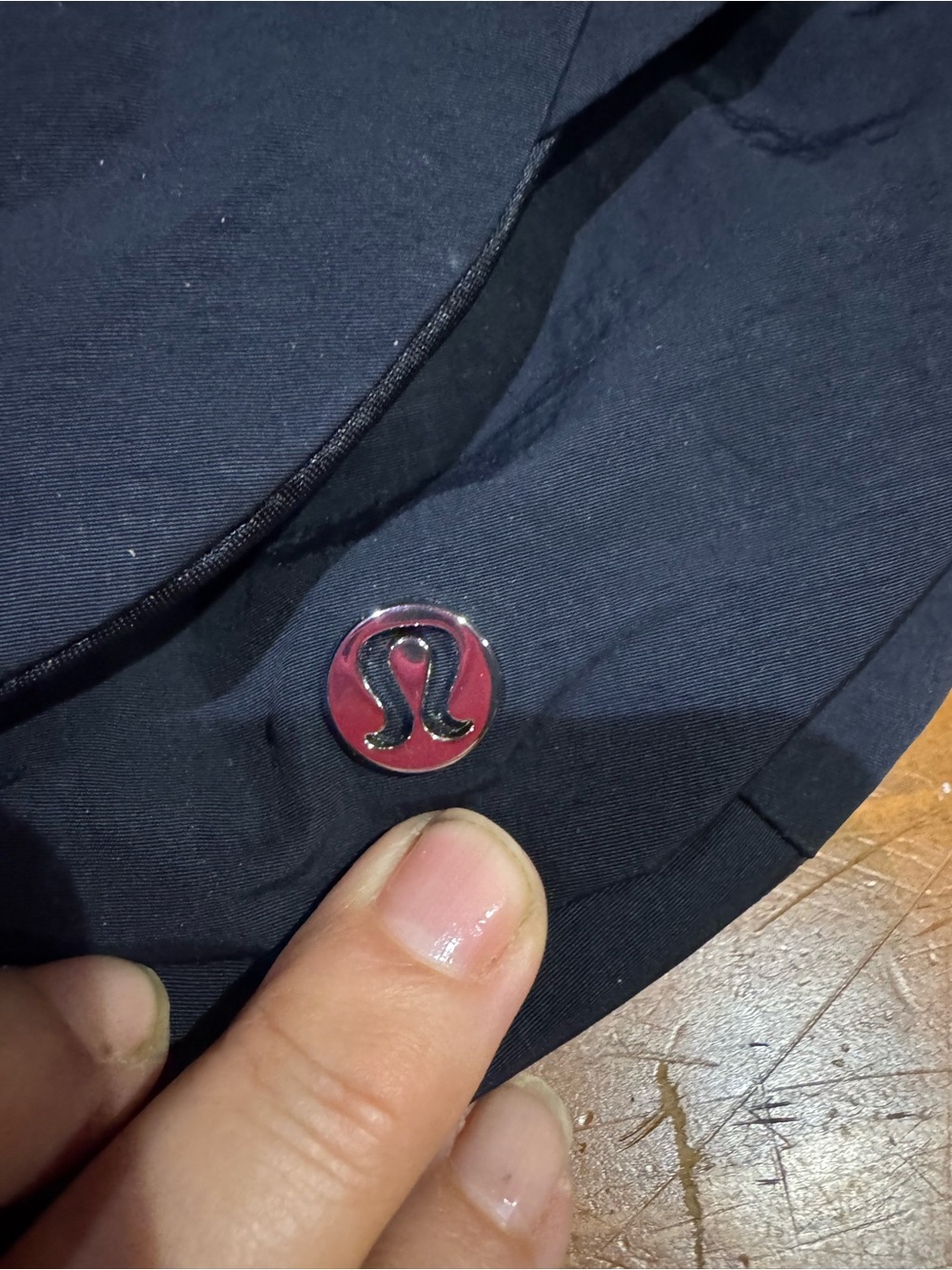 LULULEMON Curved Crossbody Bag - BAG IS BLACK!! - Picture 3 of 13